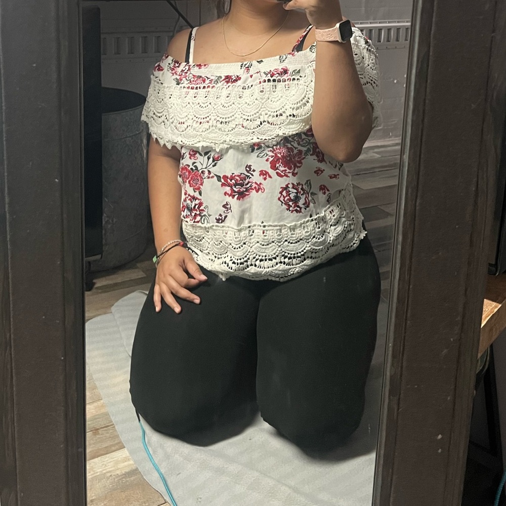 Crop floral white lace top